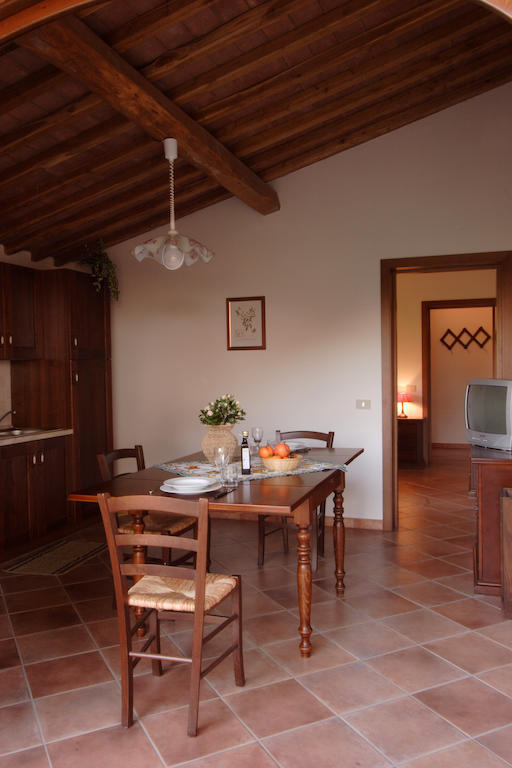 Agriturismo Quattro Pini Castagneto Carducci Oda fotoğraf
